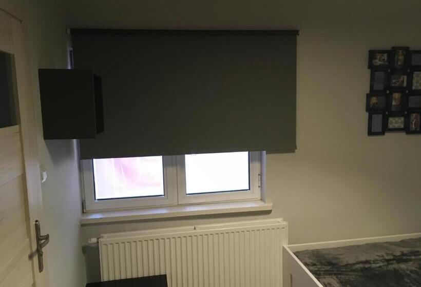 اتاق استاندارد, Mia Mia House