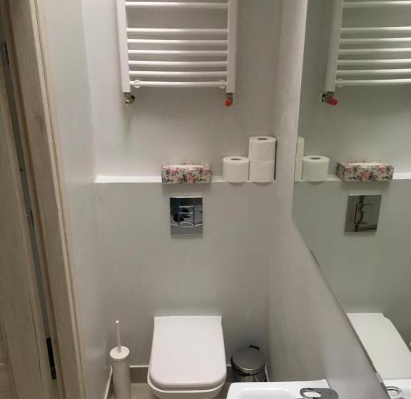 اتاق استاندارد, Mia Mia House