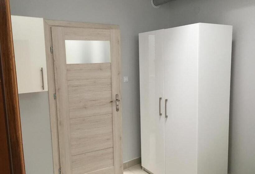 اتاق استاندارد, Mia Mia House