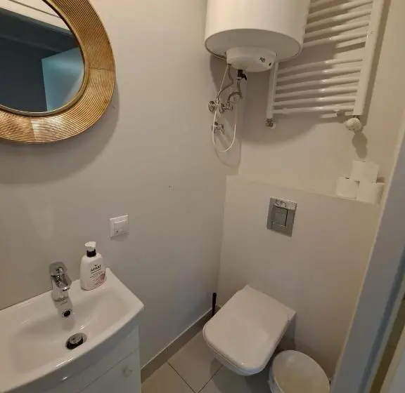 Standard Kolmen Hengen Huone, Mia Mia House