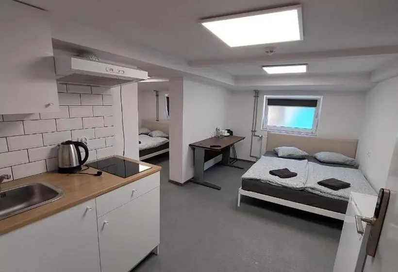 Standard Neljän Hengen Huone, Mia Mia House