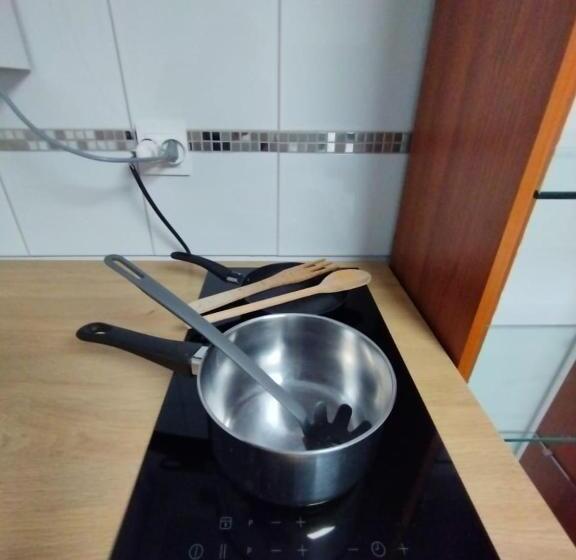 اتاق استاندارد, Mia Mia House