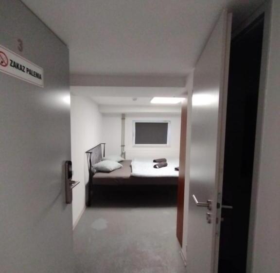 اتاق استاندارد, Mia Mia House