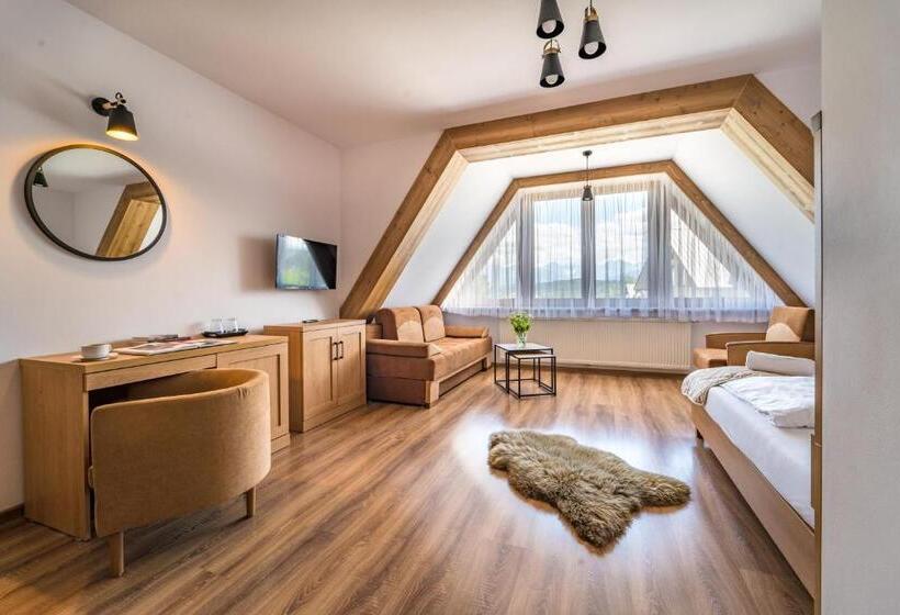 اتاق سوپریور خانوادگی, Miodowy Dworek