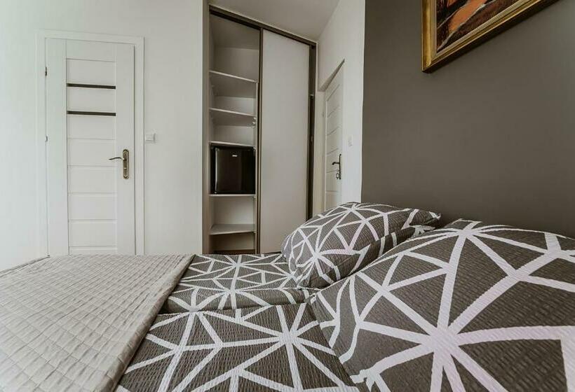 バルコニー付きスタンダードルーム, Willa Halina