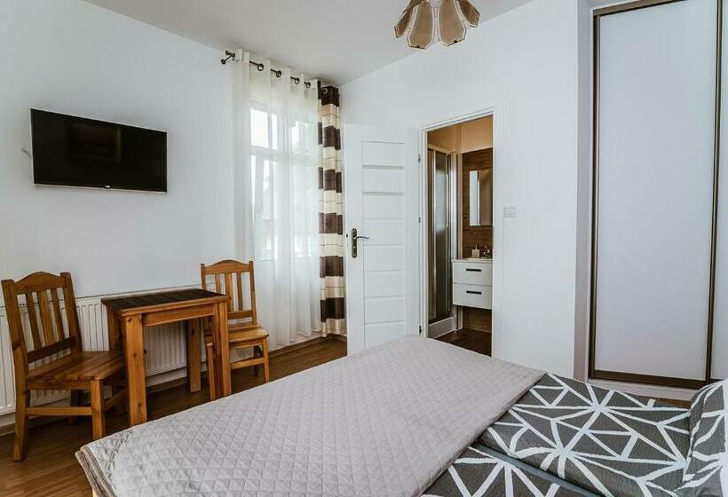 バルコニー付きスタンダードルーム, Willa Halina