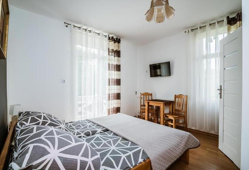 バルコニー付きスタンダードルーム, Willa Halina