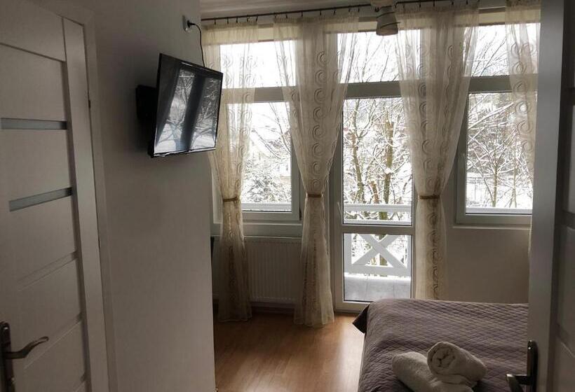 バルコニー付きスタンダードルーム, Willa Halina