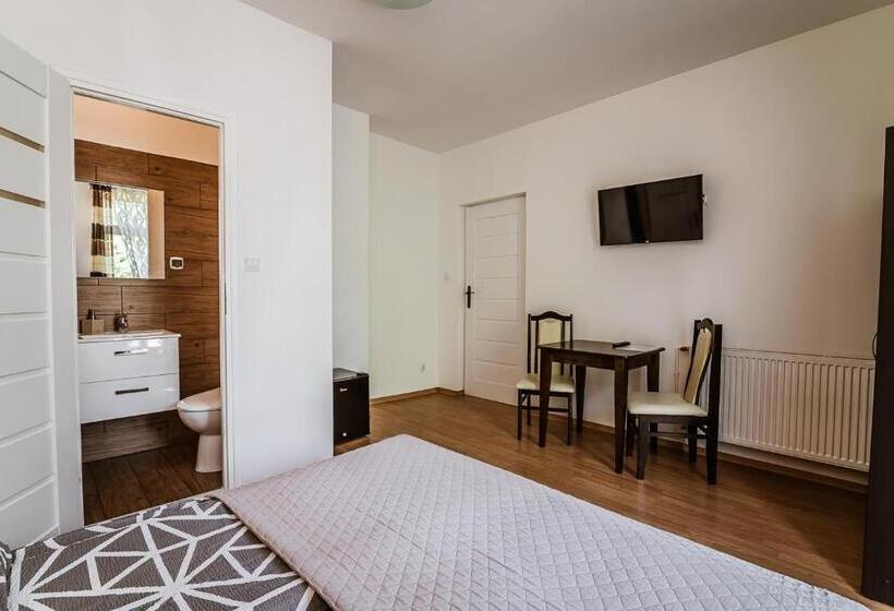 ガーデンビュースタンダードルーム, Willa Halina