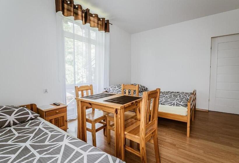 バルコニー付きスタンダードルーム, Willa Halina