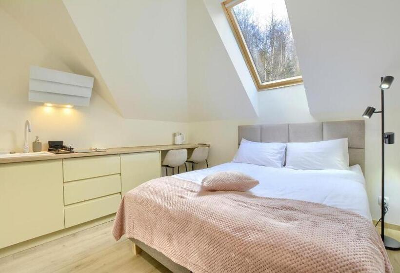 غرفة أساسية, Willa Teresa