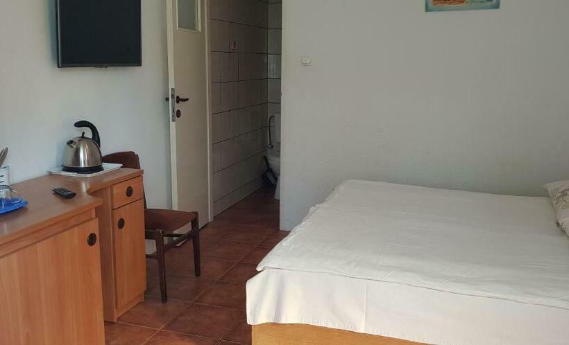 标准房带园景, Wynajem Pokoi