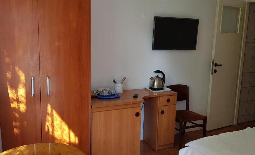 标准房带园景, Wynajem Pokoi