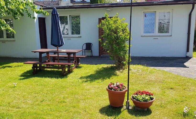 标准房带园景, Wynajem Pokoi