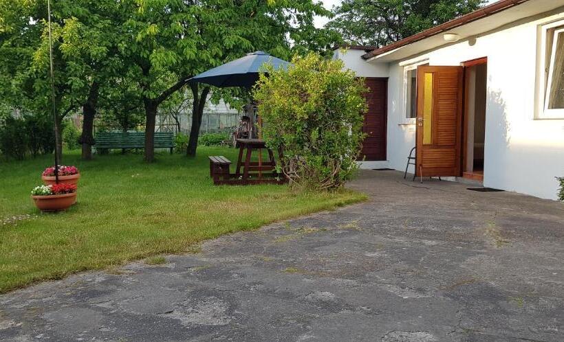 标准房带园景, Wynajem Pokoi