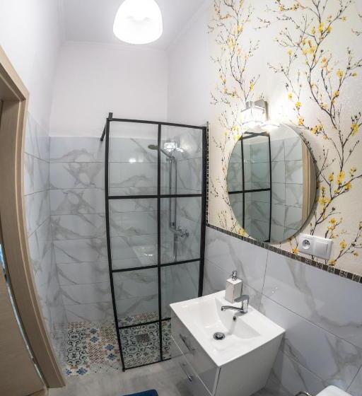 اتاق لوکس سه تخته, Pokoje Hotelowe Siedlczanka