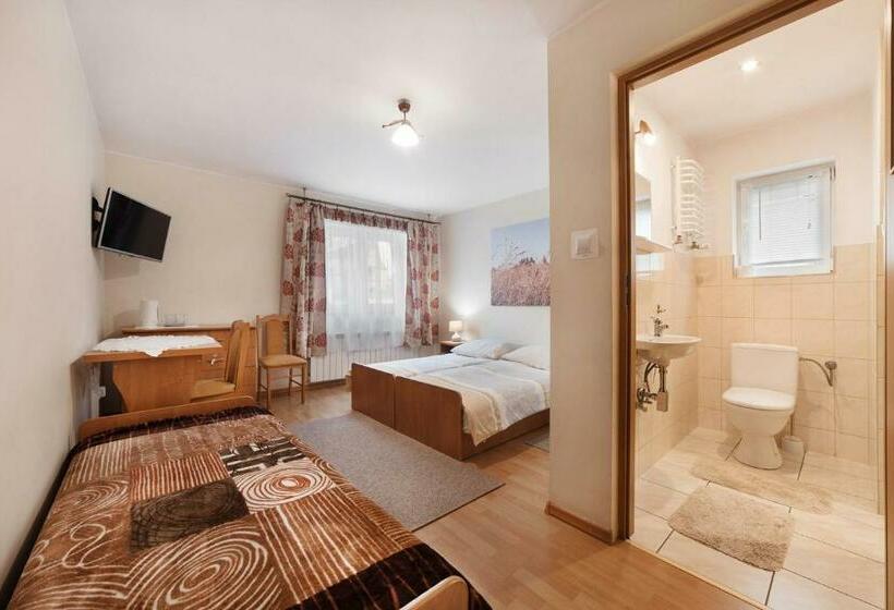 اتاق استاندارد سه نفره, Mirarosa