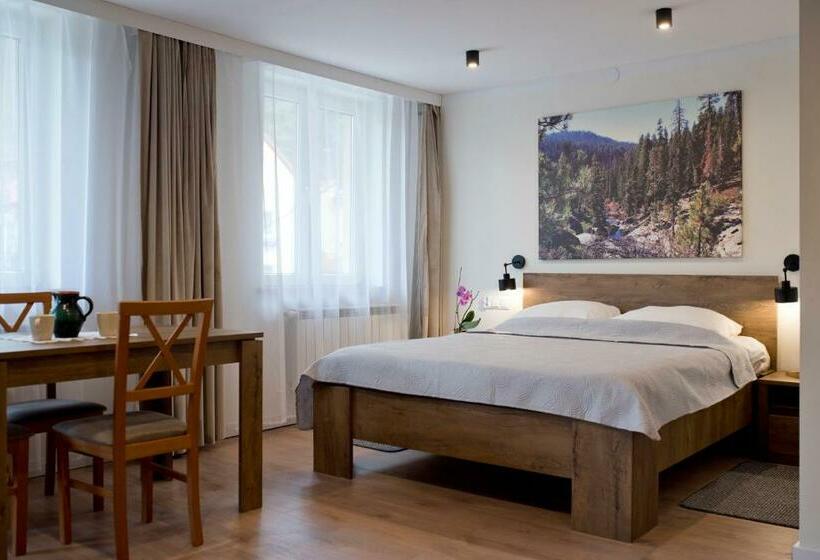 اتاق استاندارد چهارنفره با بالکن, Mirarosa