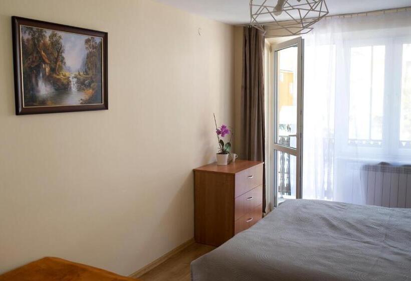 آپارتمان 1 خوابه با چشمانداز, Mirarosa