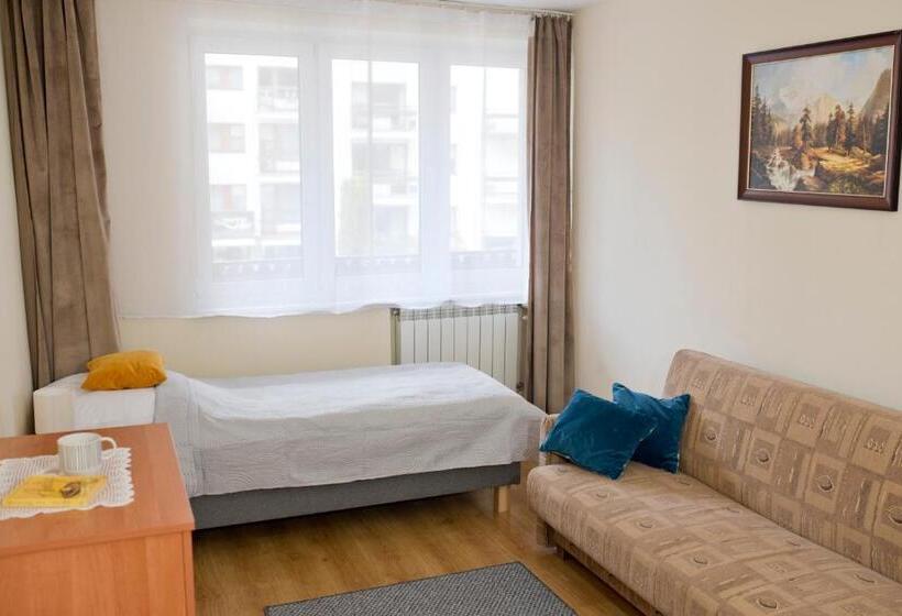 آپارتمان 1 خوابه با چشمانداز, Mirarosa