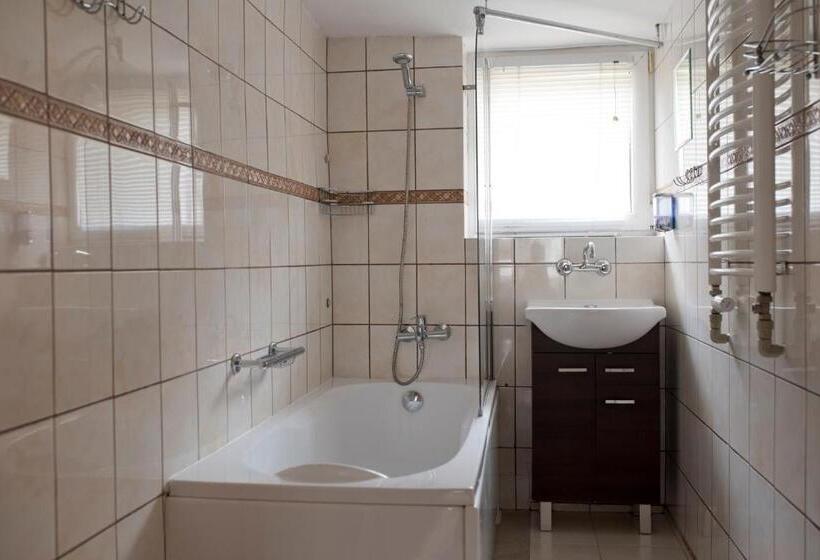 آپارتمان 1 خوابه با چشمانداز, Mirarosa