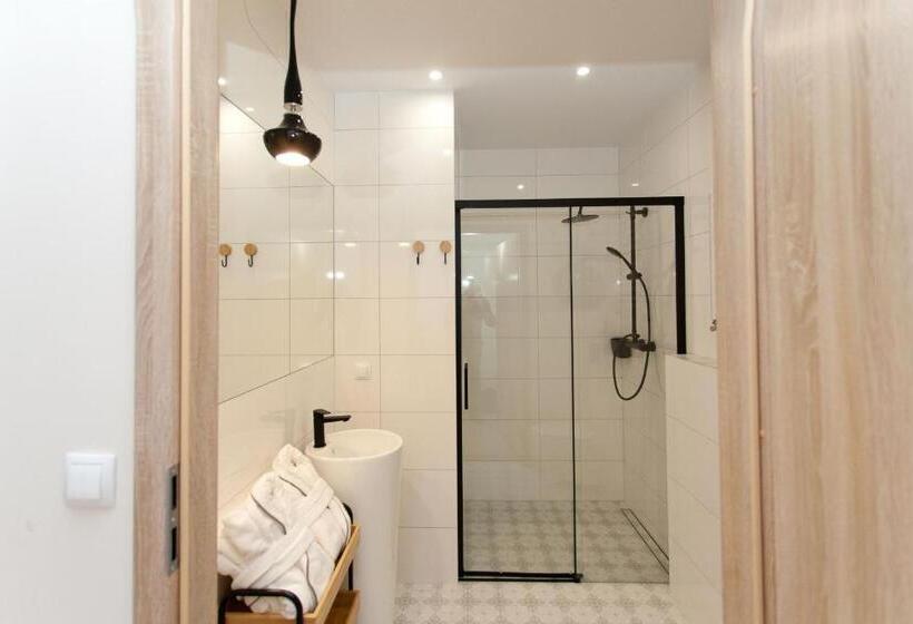 带阳台的豪华间, Sanatorium Willa Fortuna