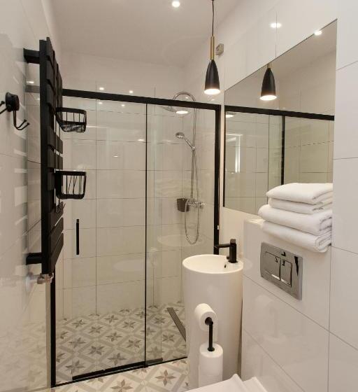 带阳台的豪华间, Sanatorium Willa Fortuna