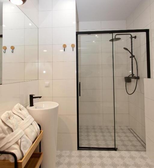 带阳台的豪华间, Sanatorium Willa Fortuna