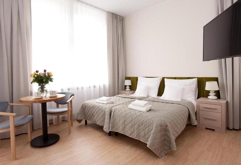 带阳台的豪华间, Sanatorium Willa Fortuna