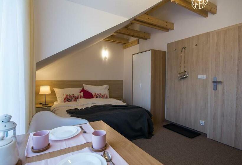 חדר סטנדרט עם מרפסת, Villa 1