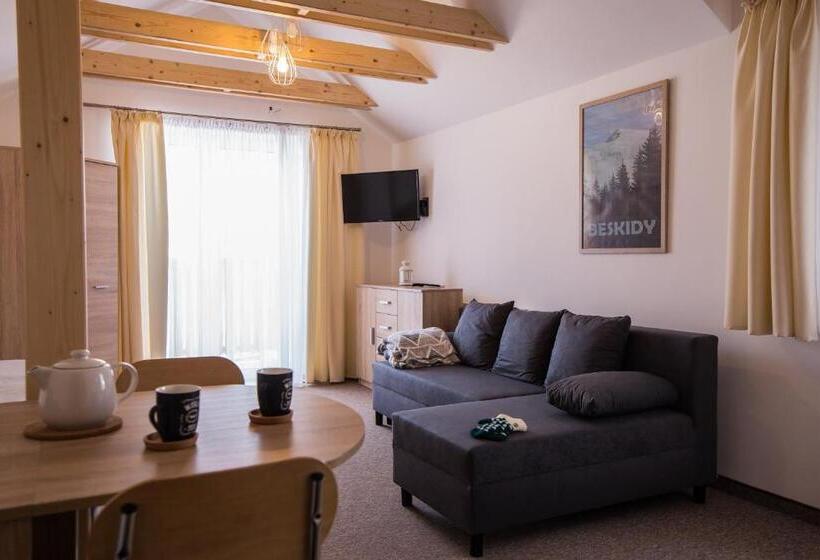 חדר משפחתי, Villa 1