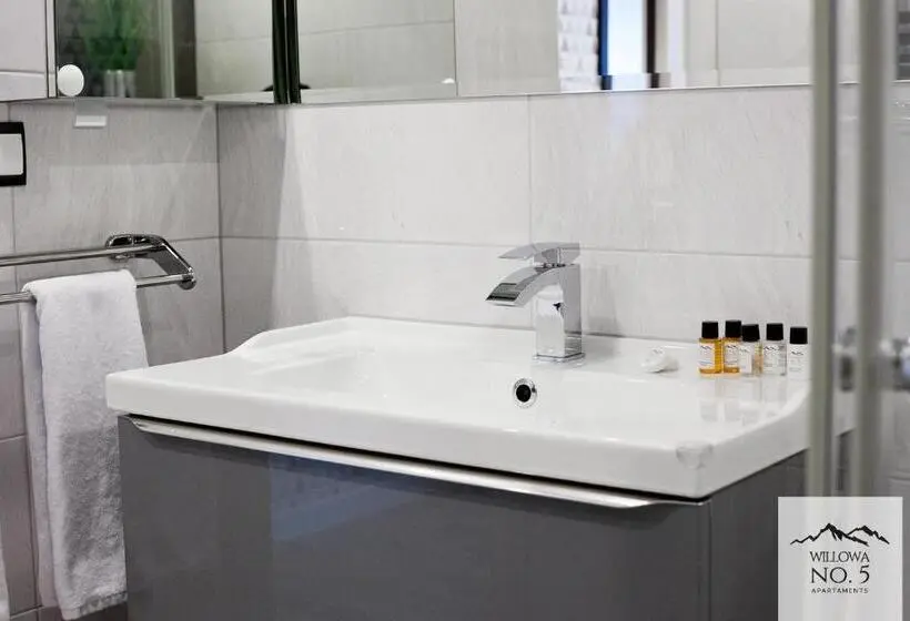 庭の見える1ベッドルームアパートメント, Willowa No. 5 Apartaments