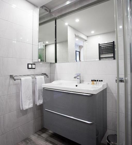 آپارتمان 1 خوابه با چشمانداز باغ, Willowa No. 5 Apartaments