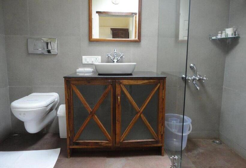 标准间, King S Cliff