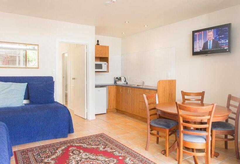 침실 1개 아파트, Commodores Lodge