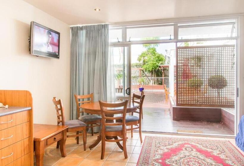 침실 1개 아파트, Commodores Lodge