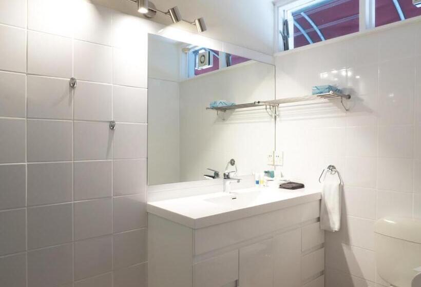 Апартаменты 1 Спальня, Commodores Lodge