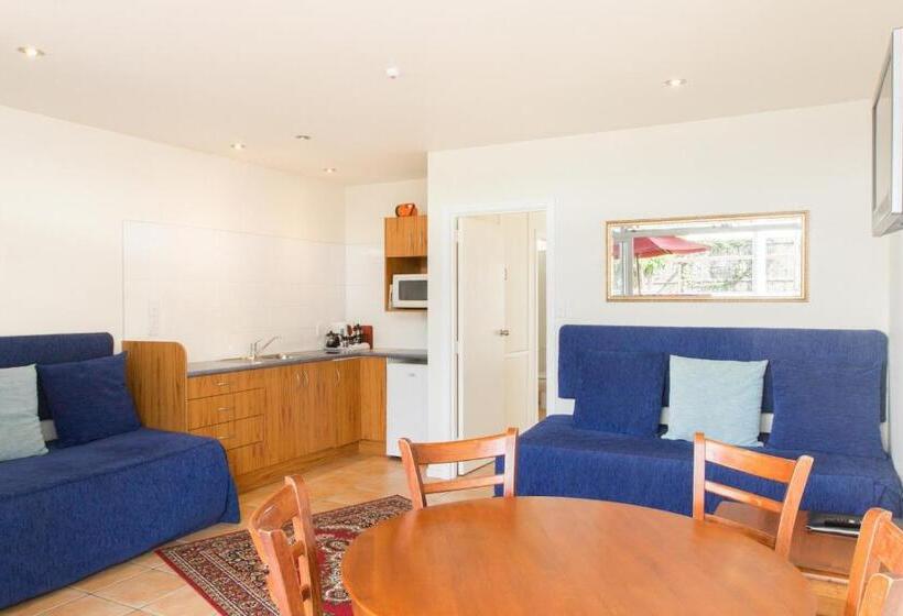 침실 1개 아파트, Commodores Lodge