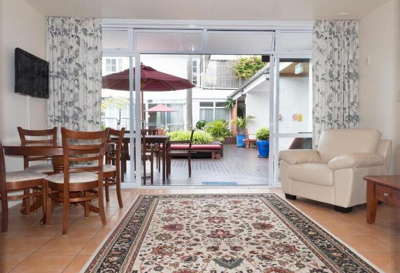 침실 1개 아파트, Commodores Lodge