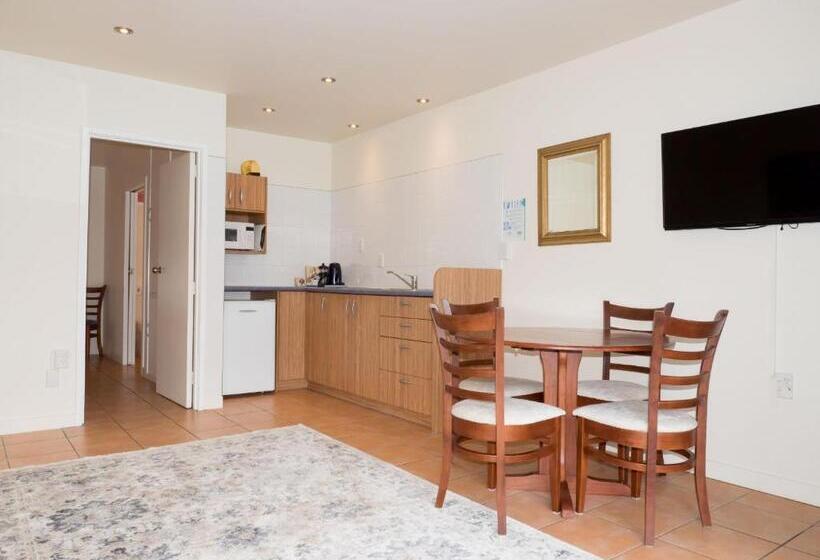 침실 1개 아파트, Commodores Lodge