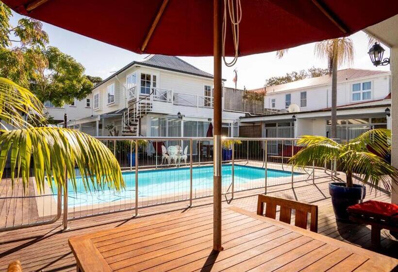 침실 1개 아파트, Commodores Lodge