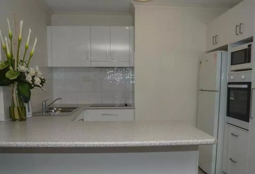 آپارتمان اقتصادی دو خوابه, Enderley Gardens Resort