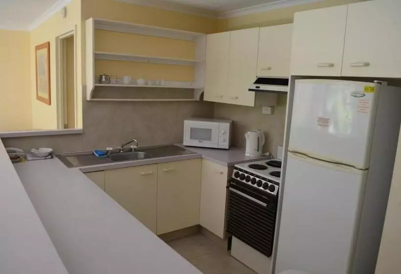 آپارتمان اقتصادی دو خوابه, Enderley Gardens Resort