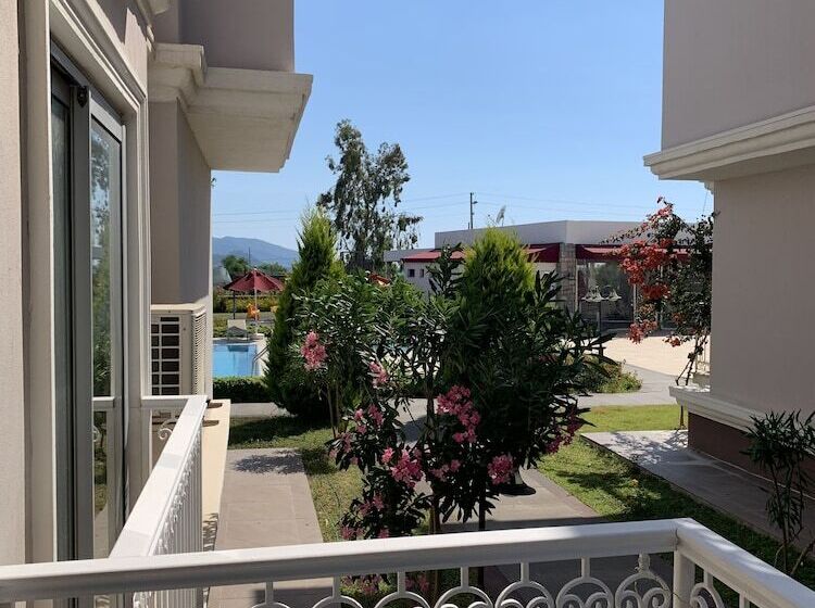 带2个卧室的公寓, Daphne Residence