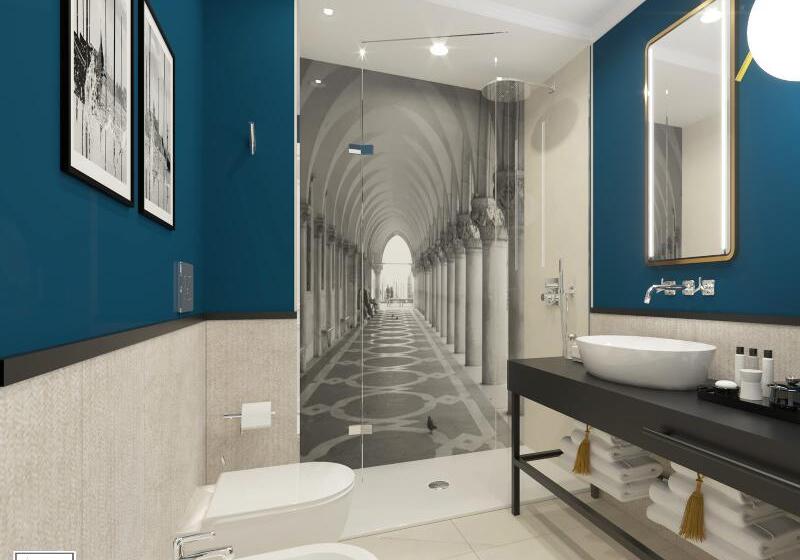 جناح سوبيريور, Ev World Shah Alam I