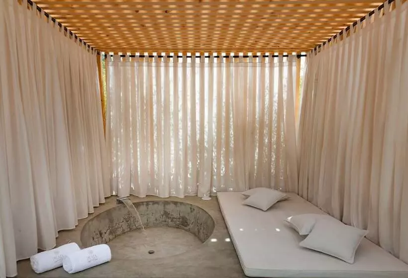 テラス付スイート, Praia Art Resort   Small Luxury Hotels Of The World