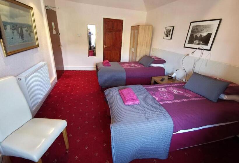 חדר סטנדרט, St Ronan S