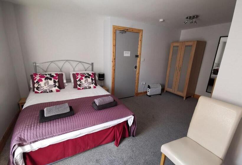 חדר סטנדרט, St Ronan S