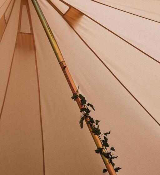 Standard Tent, The Three Tuns