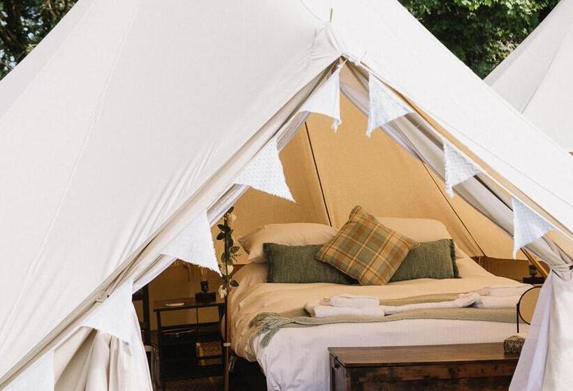 Standard Tent, The Three Tuns